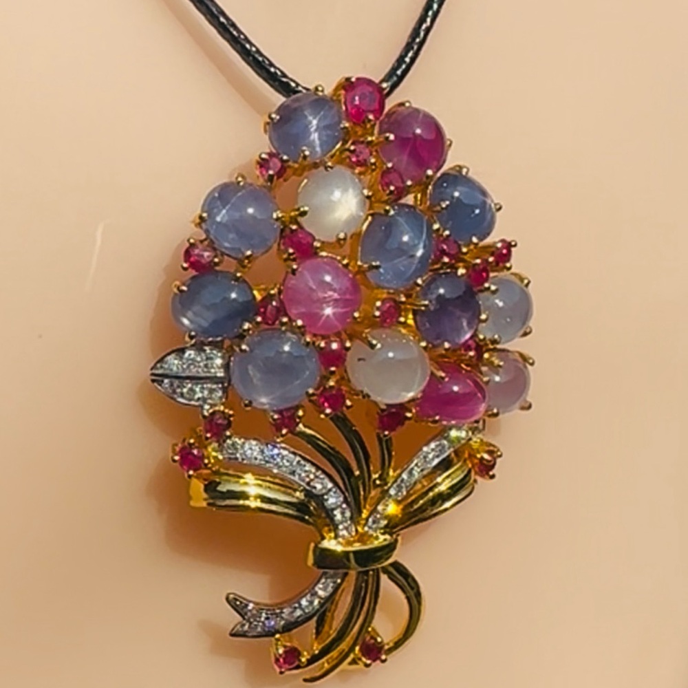 Natural Burmese Ruby,Star sapphire ,Diamond Brooch / pendent in 18 k solid gold